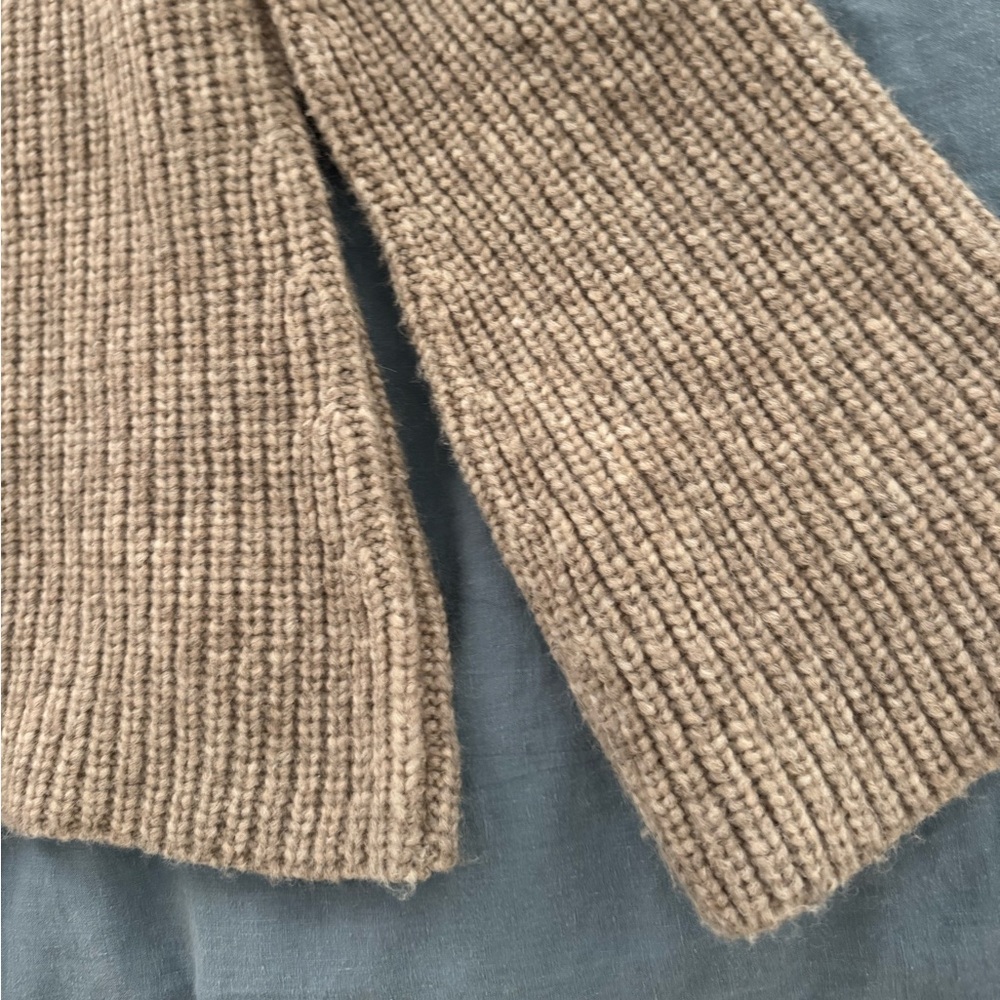Doen Hooded Chunky Knit Sweater in Beige - Picture 8 of 8
